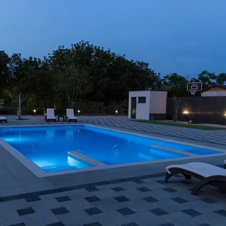 Relax And House With Pool Villa