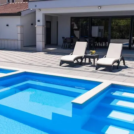 Villa Relax And House With Pool *