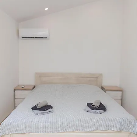 Villa Relax And House With Pool